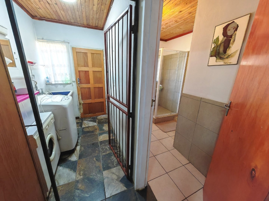 5 Bedroom Property for Sale in Pellissier Free State